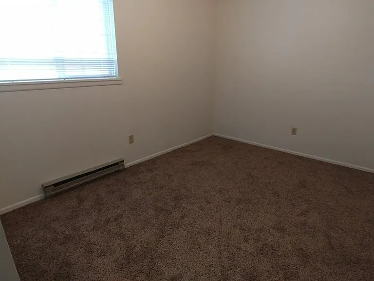 921 SE Klemgard St #D1 — Photo 5
