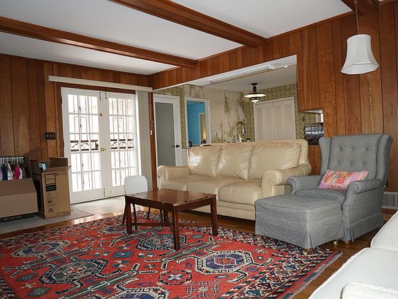 3rd image of 4012 Portia Ct