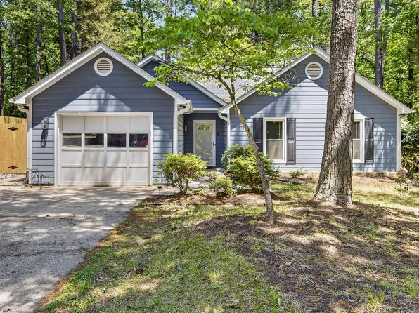 2709 Hidden Hollow Dr, Durham, NC 27703
