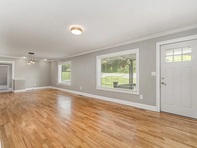 1164 Bradford Mountain Rd — Photo 5