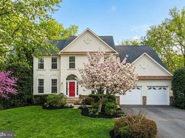 13676 Andorra Dr, Woodbridge, VA 22193