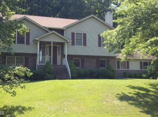 599 Lamplighter Dr, Fredericksburg, VA 22407