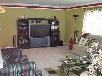 2nd image of 51 Norwich Pl #55