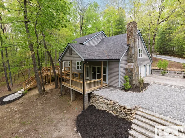 2129 Black Oak Drive, Sapphire, NC 28774