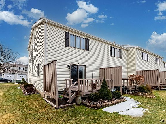 3rd image of 3004 E River Rd