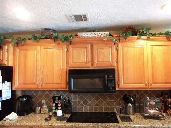 5th image of 1208 Garden Dr