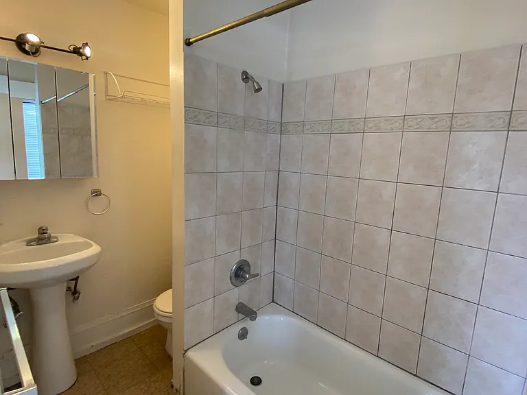 1461 Alice Street — Photo 9
