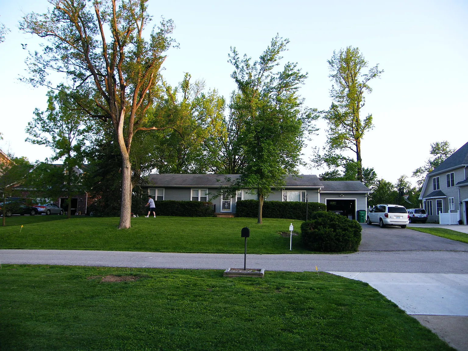 Roger Ln, Saint Louis — Photo 1
