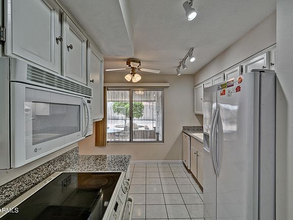 4th image of 17650 N Whispering Oaks Dr