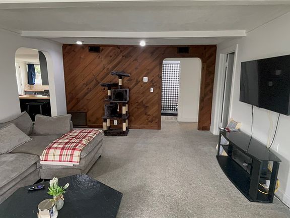 5th image of 846 Wilson Ave