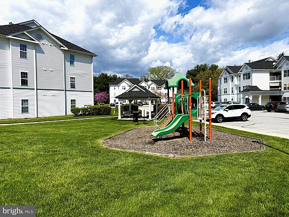 4th image of 2026 Windsong Dr Unit 3C