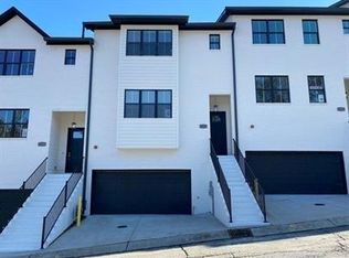 8025 Linfield Way, Sandy Springs, GA 30350