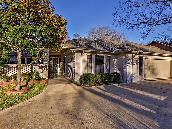 2nd image of 1211 Longbranch Dr