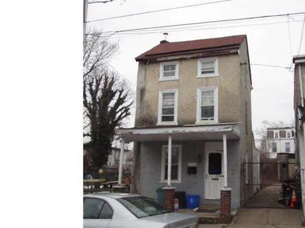 5530 Sprague St, Philadelphia, PA 19138