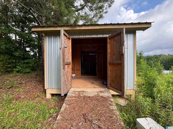 1309 Cherokee Rd, Pell City, AL 35128