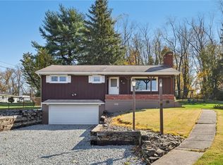 701 Northeast Dr, Irwin, PA 15642
