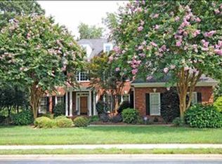 1 Crown Gate Ct, Simpsonville, SC 29681