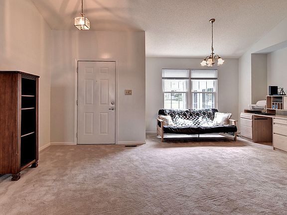 4th image of 3112 Maplewood Pl