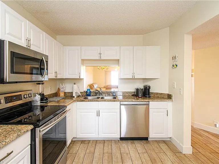 7794 Emerald Cir #A-102 — Photo 13