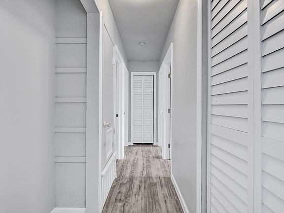 4th image of 5663 Bienville Dr