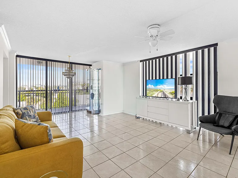 3031 N Ocean Blvd #507 — Photo 9
