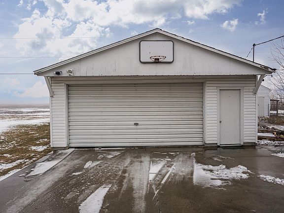 2nd image of 609 Carol Dr