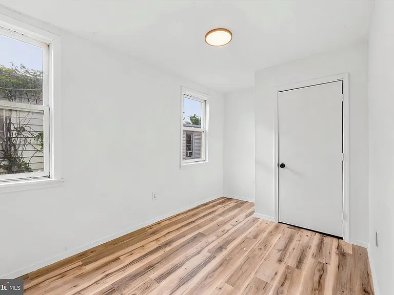 4223 N Hicks St — Photo 8