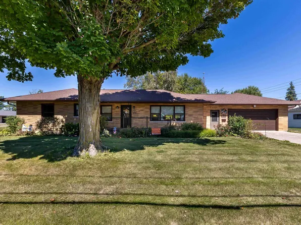 616 W Galena Ave, Warren, IL 61087