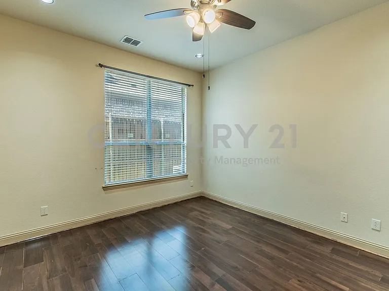 7565 Rawlins Ln — Photo 21