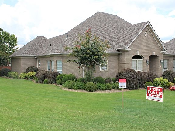 2nd image of 4 Wellington Colony Dr