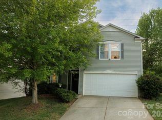 6135 Blue Ash Ln, Charlotte, NC 28215