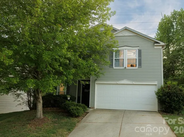 6135 Blue Ash Ln, Charlotte, NC 28215