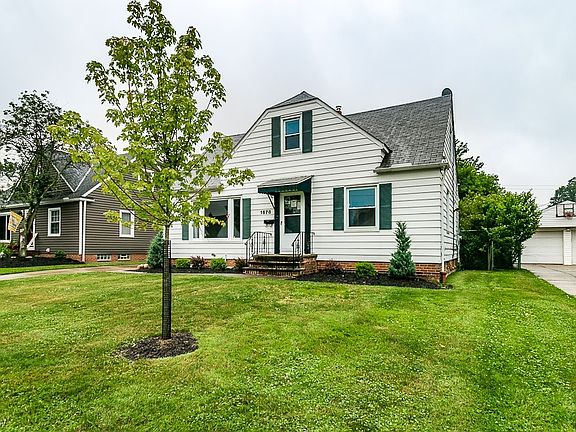 3rd image of 1678 Byron Dr