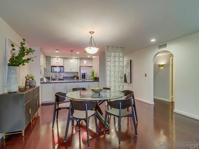2500 Torrey Pines Rd #402 — Photo 20