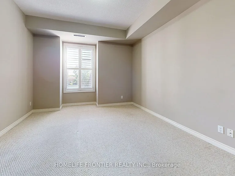 3351 Cawthra Rd #402 — Photo 15