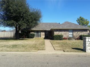 1205 Hyde Park Blvd, Cleburne, TX 76033
