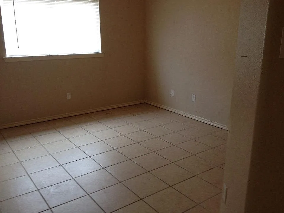 7620 Oak Chase — Photo 2
