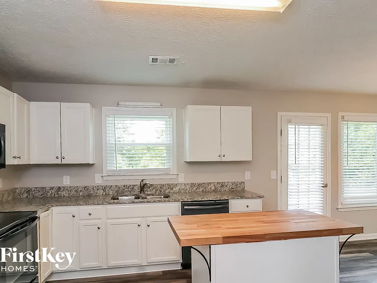 138 Wards Creek Ln — Photo 8