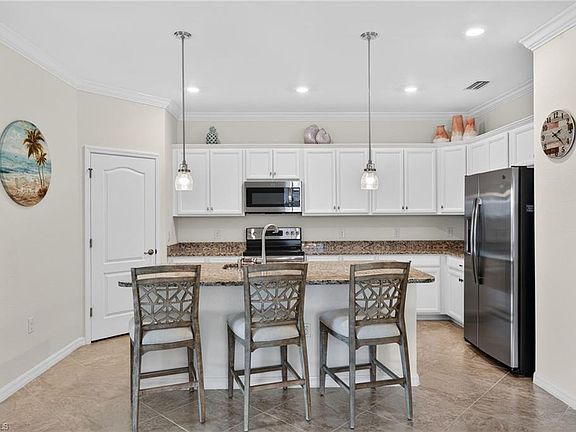 5th image of 11612 Onyx CIR