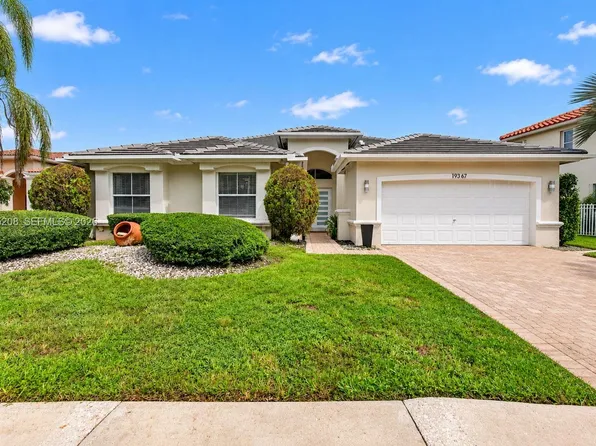 19367 NW 23rd St, Pembroke Pines, FL 33029