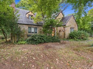 116 Huntington Rd, Port Washington, NY 11050