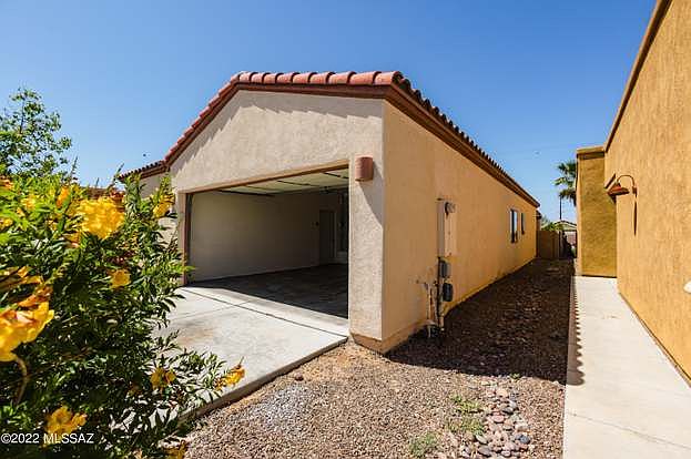 1st image of 2768 N Bell Hollow Pl