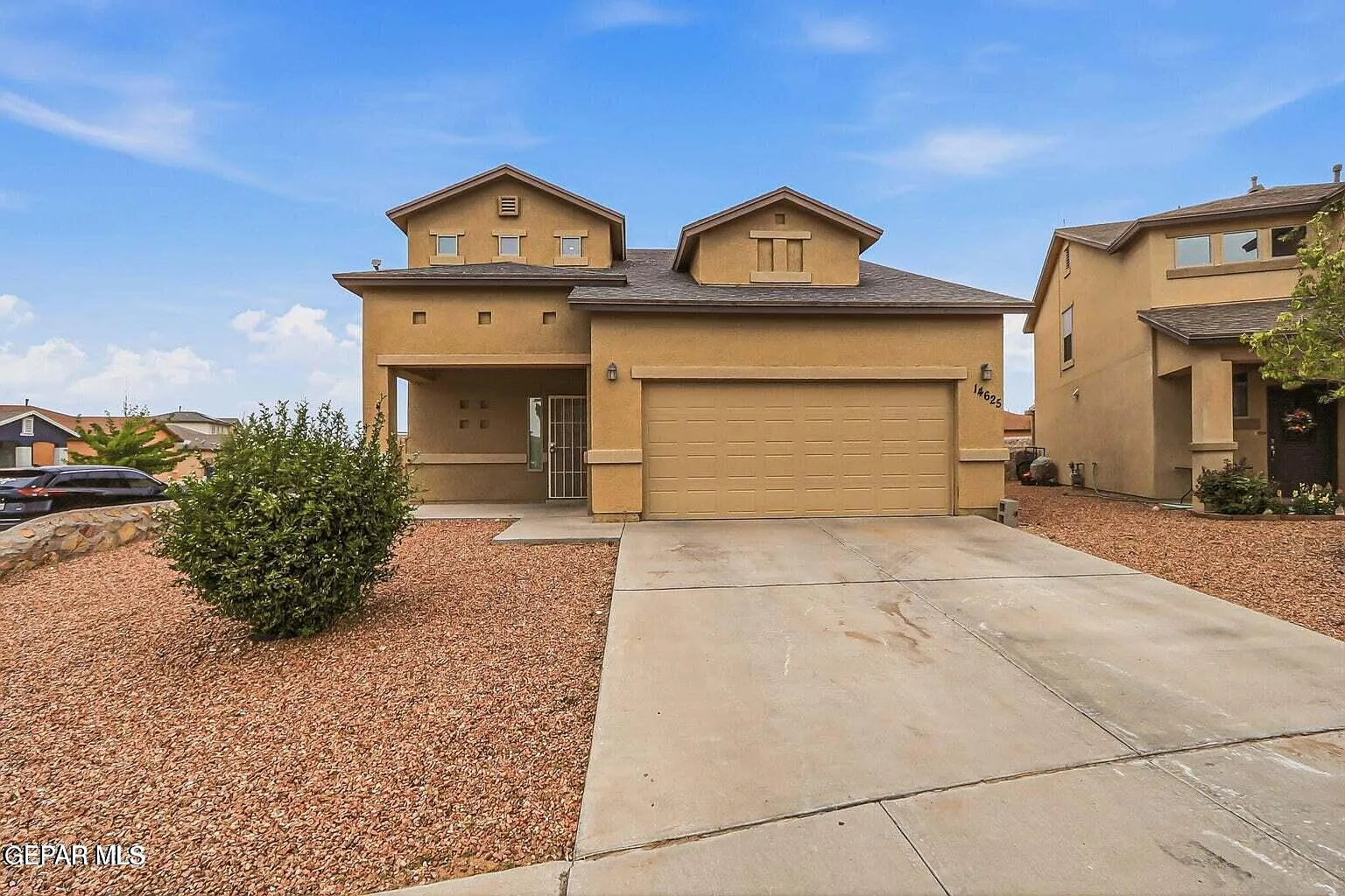 4 bed, 2.5 bath, 2141 sqft, $1,995 — Photo 3