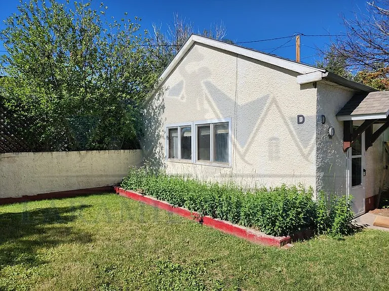 358 N 5th St #D — Photo 2