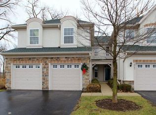 2165 Shadow Creek Ct, Vernon Hills, IL 60061