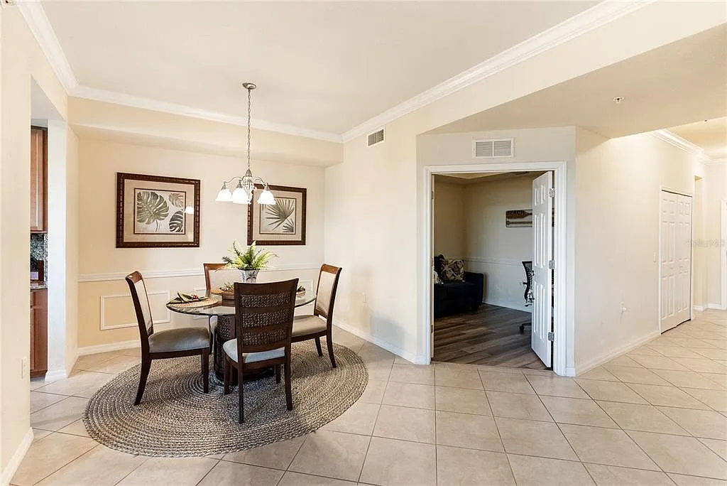 2 bed, 2.0 bath, 1561 sqft, $3,000 — Photo 4