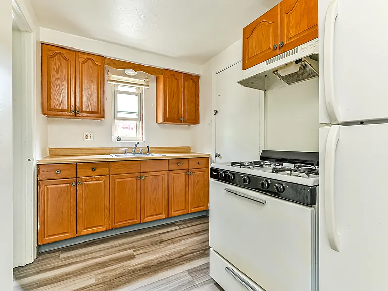 115 Lenox Ave #1 — Photo 8