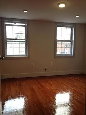 Rented by Full Time Management | media 25