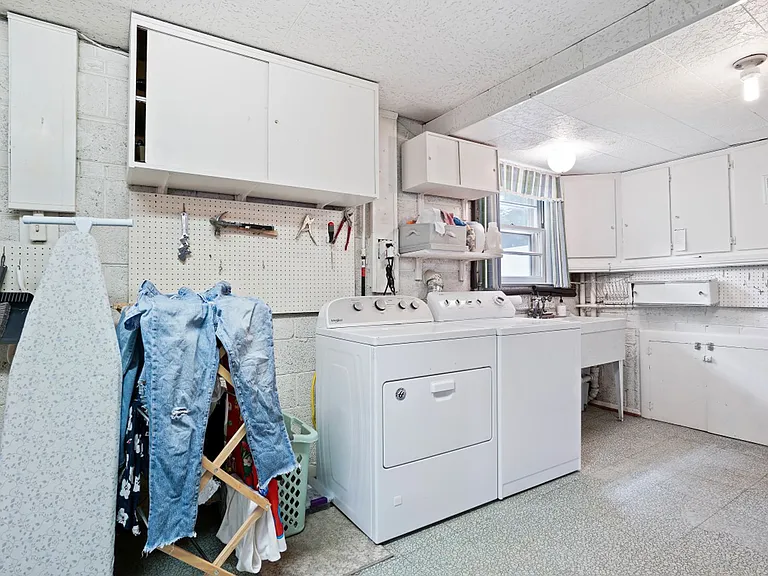 8504 Sundale Dr — Photo 30
