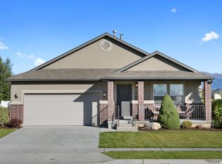 2393 S Doral Dr, Syracuse, UT 84075